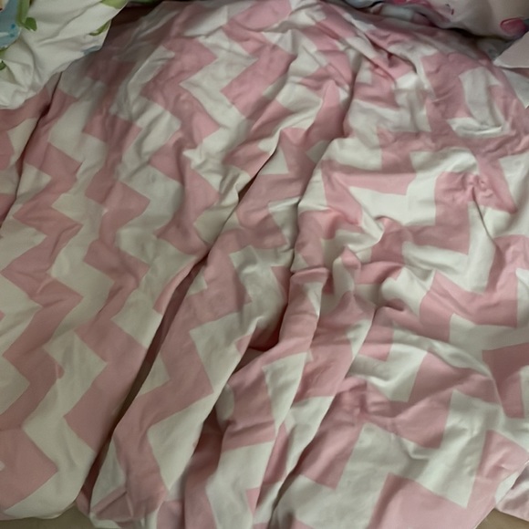 4 pottery barn kids crib sheets - Picture 4 of 5